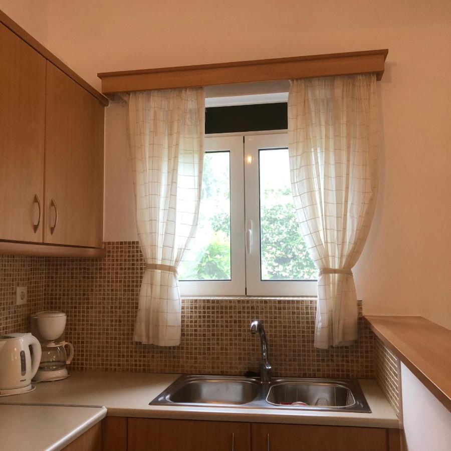 Politia Villas Карист Екстер'єр фото