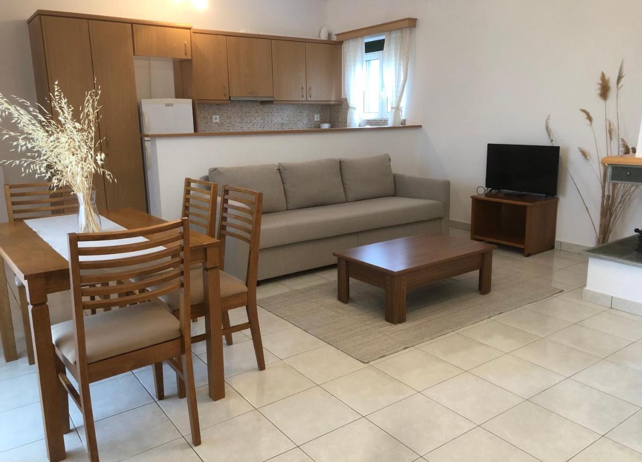Politia Villas Карист Екстер'єр фото